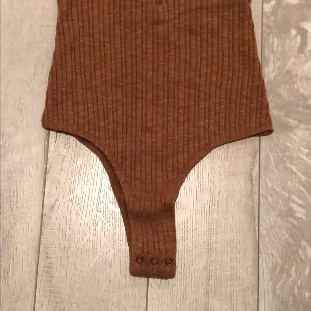 Brown Ribbed Bodysuit - Picture 3 of 3